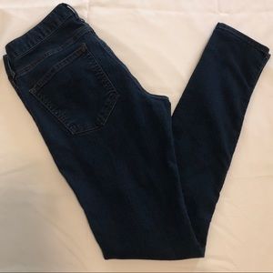 GAP 1969 Legging Jean